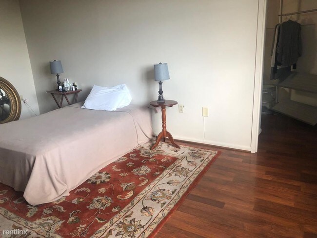 Foto del edificio - 4242 East West Highway