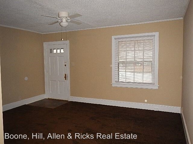 Building Photo - 2 br, 1 bath House - 817 Walnut St