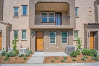 Building Photo - 2317 W Broadway