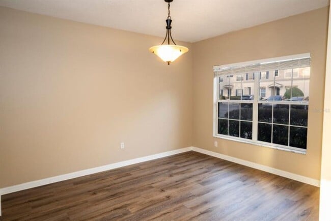 Building Photo - 15662 Stable Run Dr