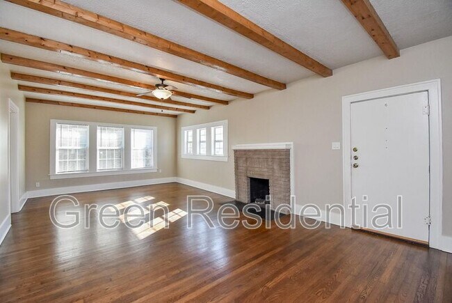 Foto del edificio - 402 W Clay St