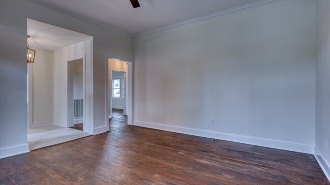 Building Photo - 11 N McLin St SW