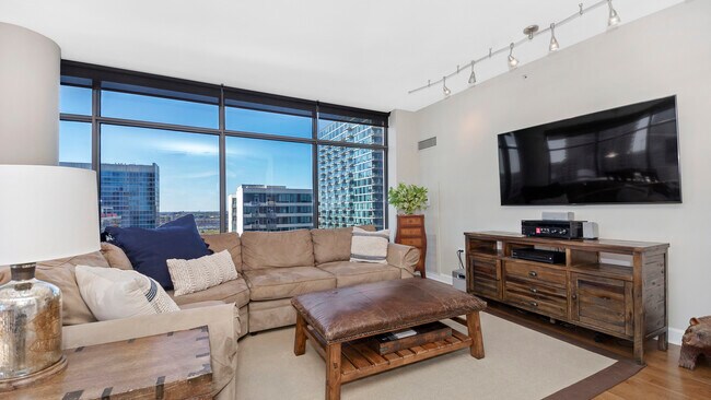 Foto del edificio - 100 E 14th St