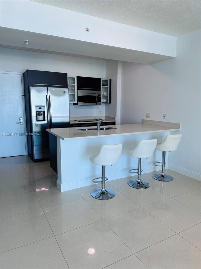 Building Photo - 333 NE 24th St