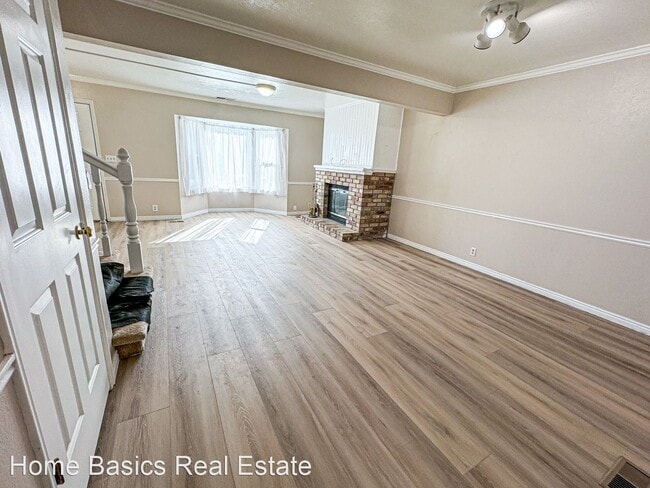Building Photo - 3 br, 2.5 bath House - 430 N. 470 W. Apt #12