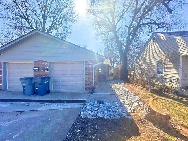 Foto del edificio - 910 NW Dearborn Ave