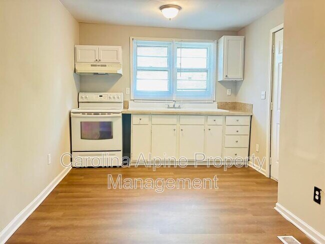 Foto del edificio - 202 W Sullivan St