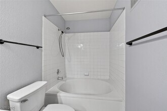 Building Photo - 1150 N Buffalo Dr