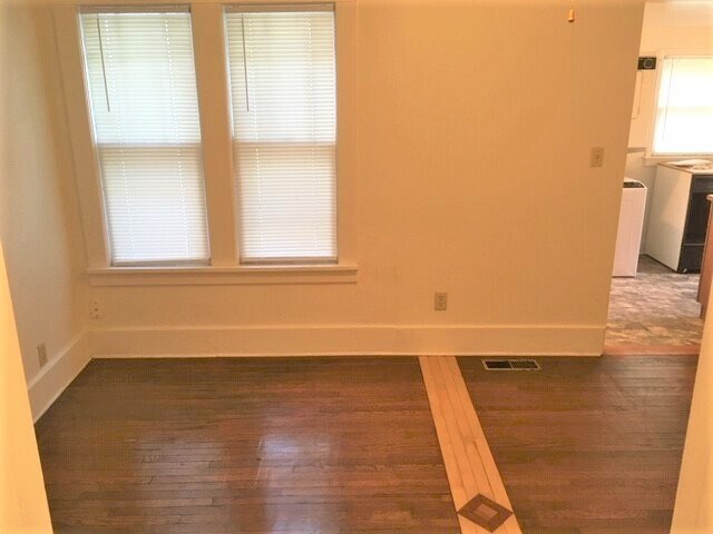 Living Room - 1115 Brown St