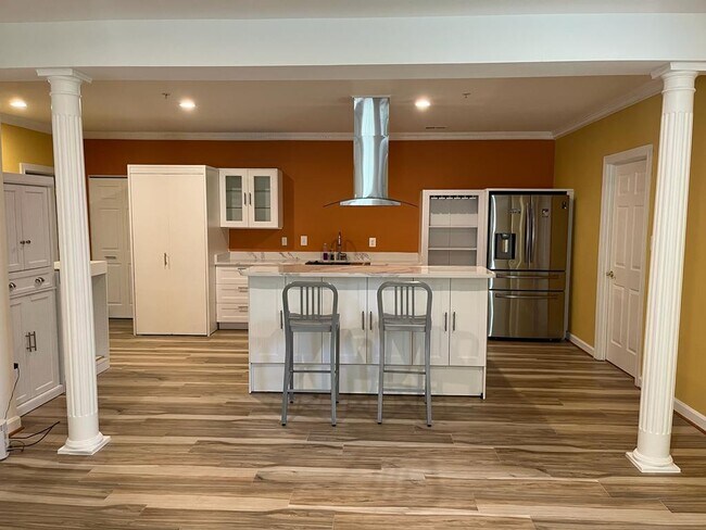 Foto del edificio - 11404 Glenn Dale Ridge Rd