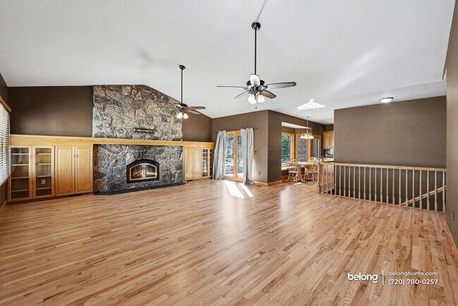 Foto del edificio - 1050 S Manila Rd