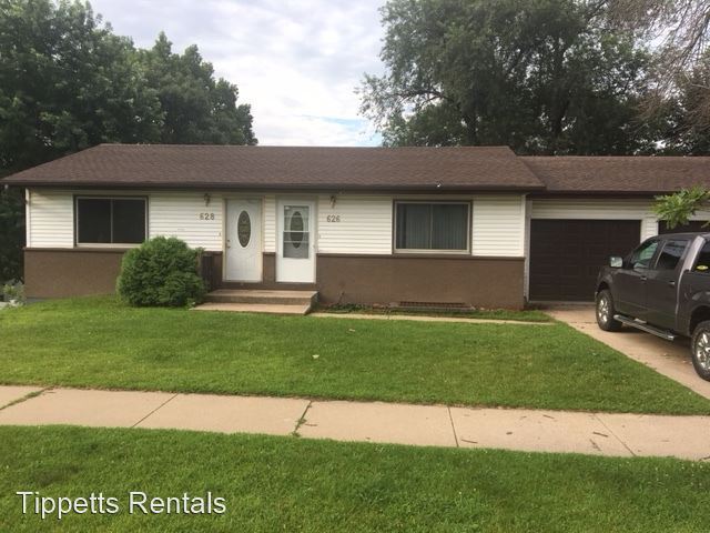 Primary Photo - 3 br, 1 bath Apartment - 628 Vilas St