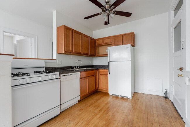 Foto del edificio - North Center / St. Bens - 2 Bed / 1 Bath -...