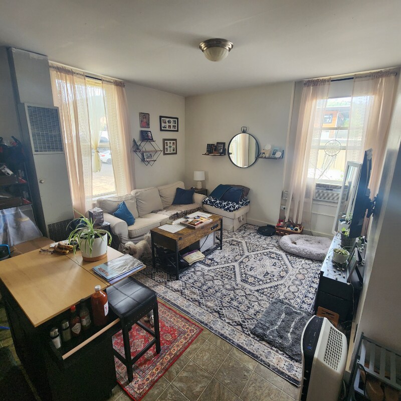 Foto del edificio - 216 E Jewett Blvd