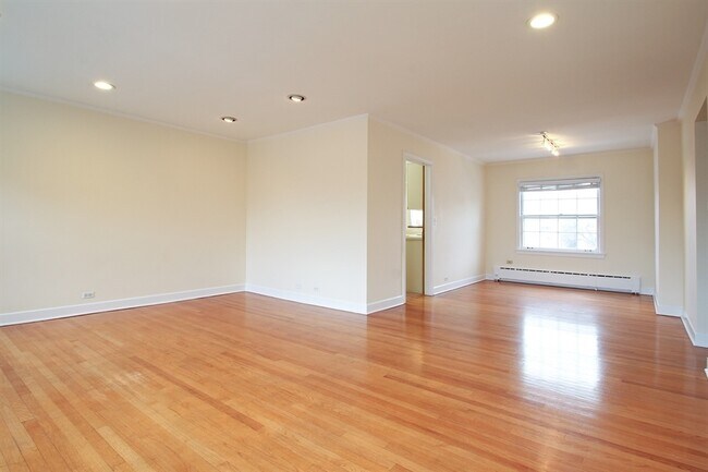 Foto del edificio - 1406 Hinman Ave