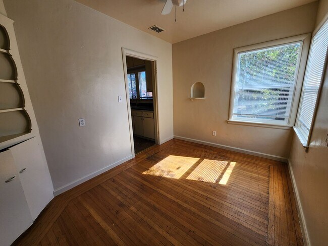 Foto del edificio - 3911 33rd St