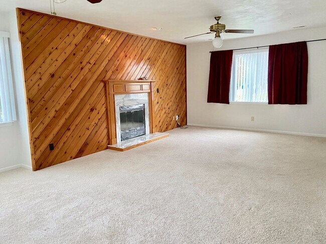 Foto del edificio - Chicks Beach Living! 3BR/2.5BA - Attached Garage, Private Cul-de-sac- Minutes to the BAY!