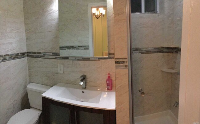 Foto del edificio - 222-62 Braddock Ave