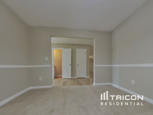 Building Photo - 2640 Thunder Basin Way