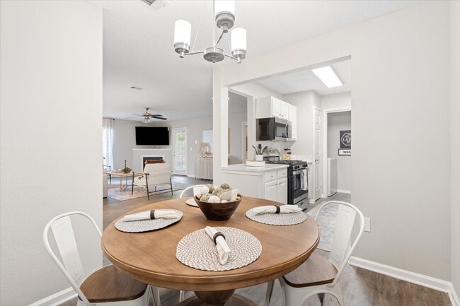 Foto del edificio - The Grove Apartments