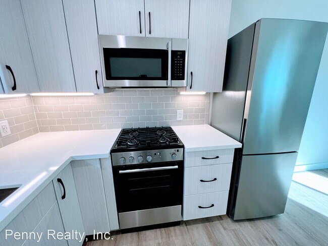 Building Photo - Studio, 1 bath House - 1141 Turquoise St. #B