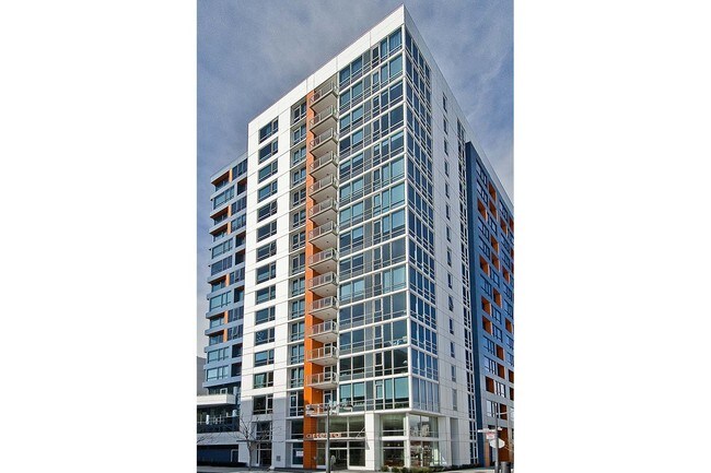 Building Photo - 300 Berry St