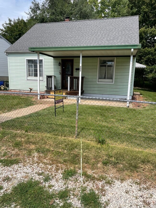 695 Cox Ave