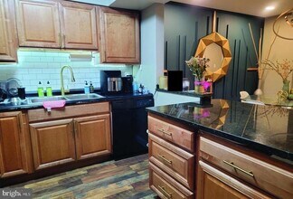 Building Photo - 10109 Prince Pl