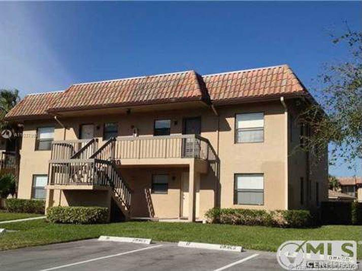 Primary Photo - 6736 Palmetto Cir S