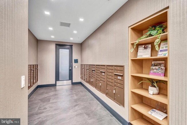 Foto del edificio - 6803 Cameron Dr NW