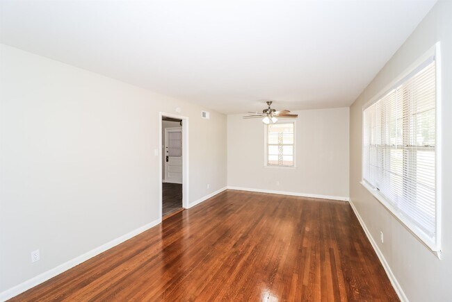 Building Photo - 3325 Northmoor Ave