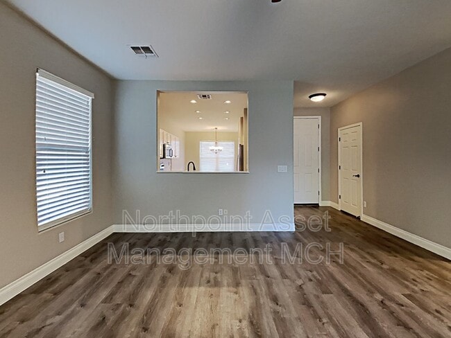 Building Photo - 11829 W Mohave St