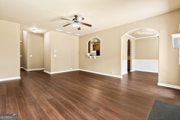 Building Photo - 3920 Lake Manor Way