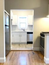 Building Photo - 44 Rockvale Cir