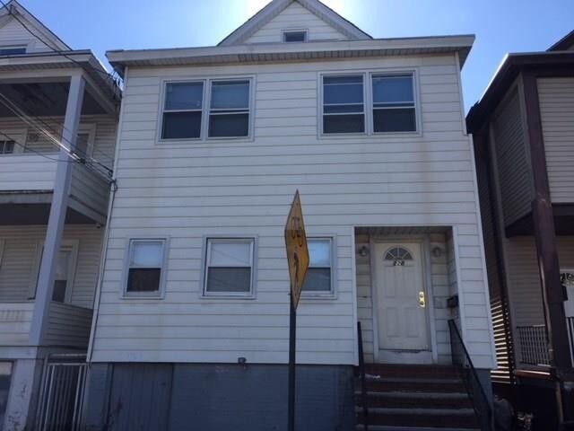 Building Photo - 228 Hamilton St