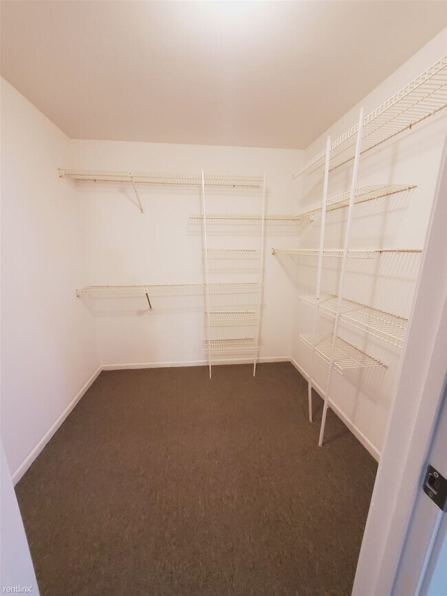 Building Photo - 1 br, 1 bath Condo - 32 Corbo Ter Apt 1
