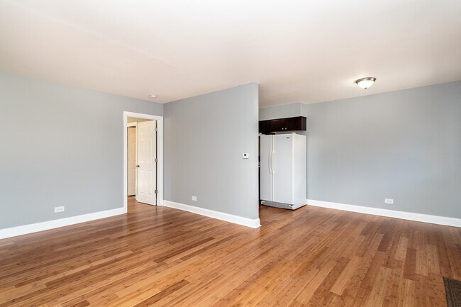 Building Photo - 601 Highview Ave