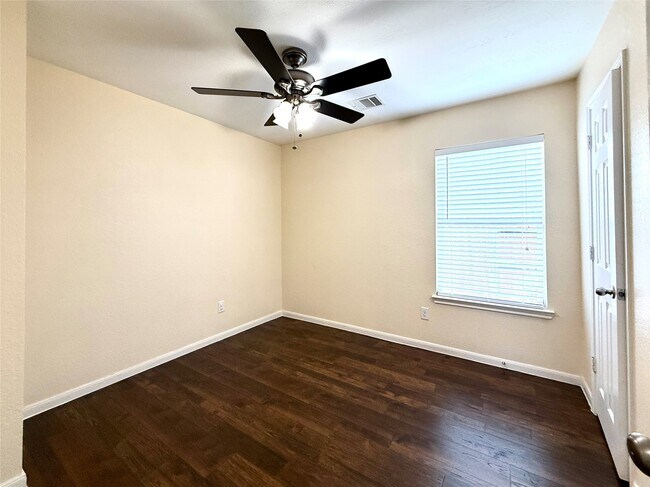 Foto del edificio - 15906 Arapaho Bend Ln