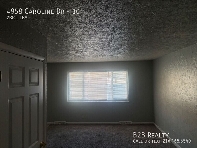 Foto del edificio - 4958 Caroline Dr