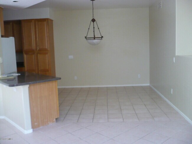 Building Photo - 6510 S Hazelton Ln