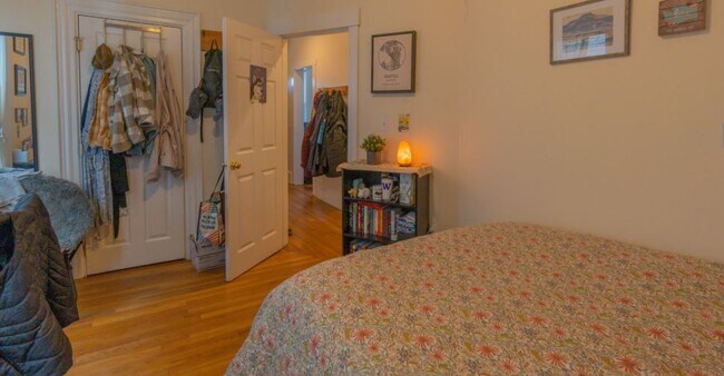 Building Photo - 366 Highland Ave
