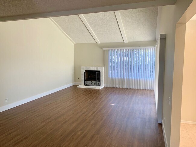 Foto del edificio - Charming Single Story Mission Viejo Home A...