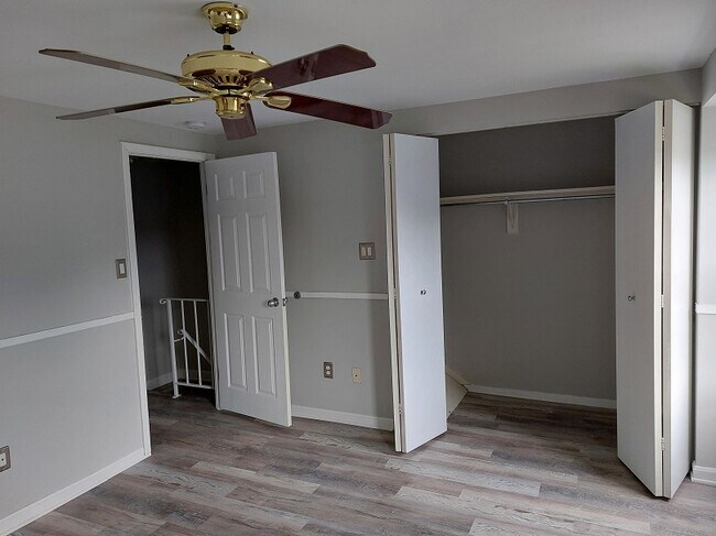 Building Photo - 14 Pickens Court