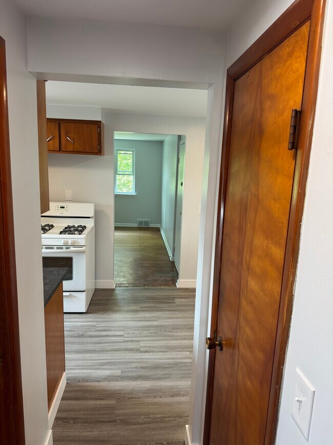 Building Photo - 779 Englewood Ave