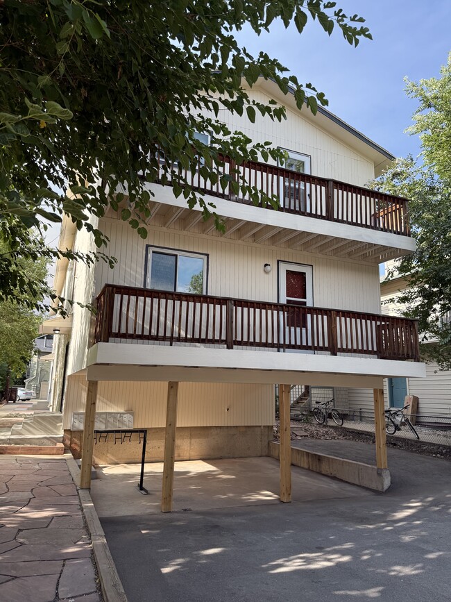 Goss Commons - Goss Commons Apartments