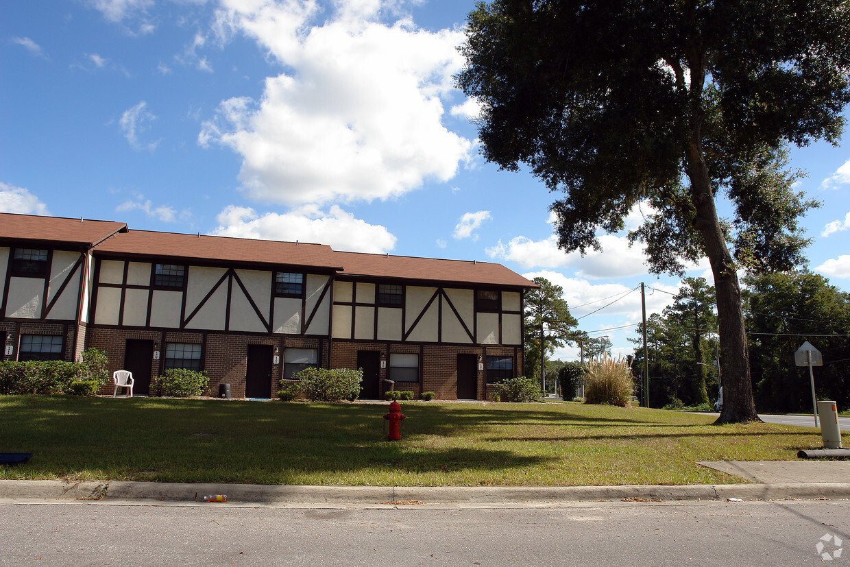 Foto del edificio - 1713 NE 14th St