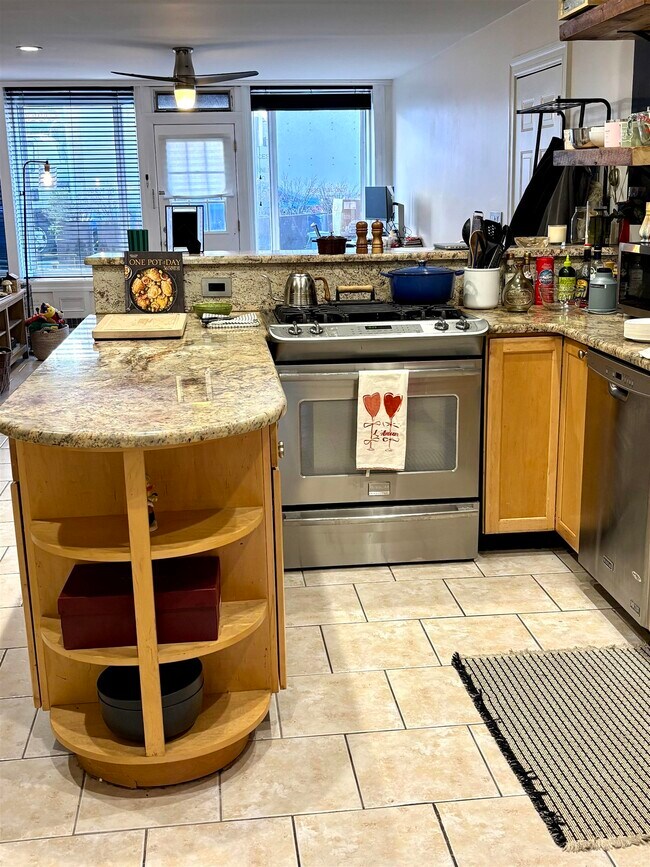 Foto del edificio - 204 Warren St