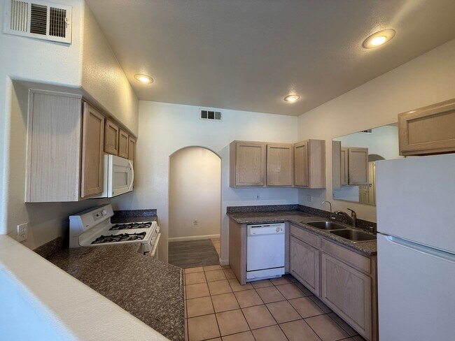 Foto del edificio - Renovated 2 Bedroom in Summerlin