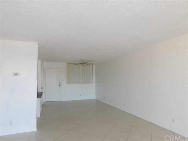 Building Photo - 6979 Palm Ct