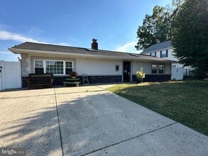 Building Photo - 31 Briaroot Ln